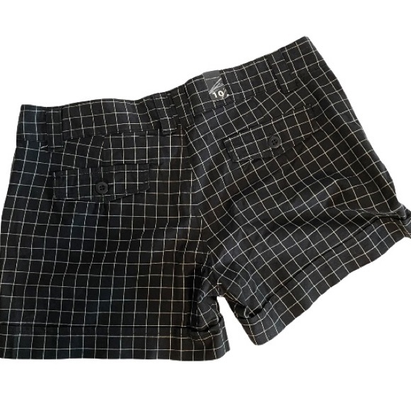 DKR Cuffed Trouser Shorts - Picture 2 of 7
